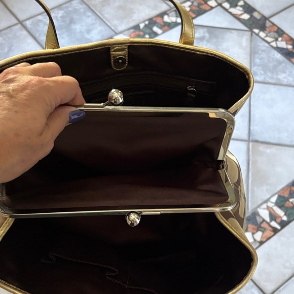 Vintage coach signature kiss lock tote gold trim excellent condition - Picture 7 of 9